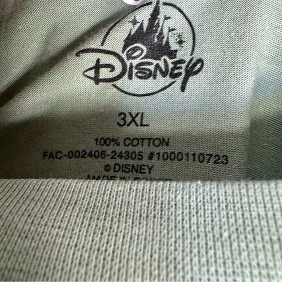 NWT. Disney Parks 3XL Shirt 2024 Tis The Season” Mickey & Minnie Holiday - Picture 7 of 10
